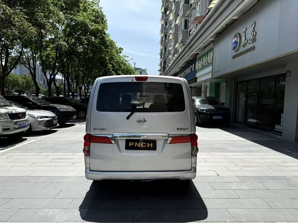 Nissan NV200