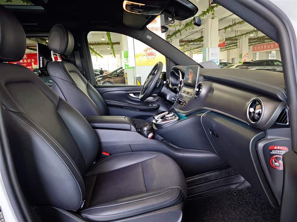 Mercedes-Benz V-class