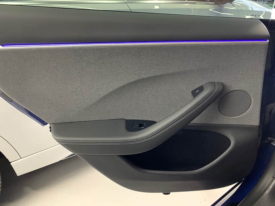 Tesla Model 3 Tesla Model 3