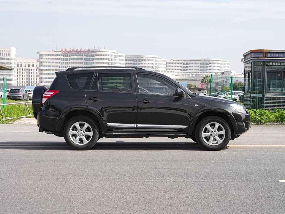 Toyota RAV4 Rongfang