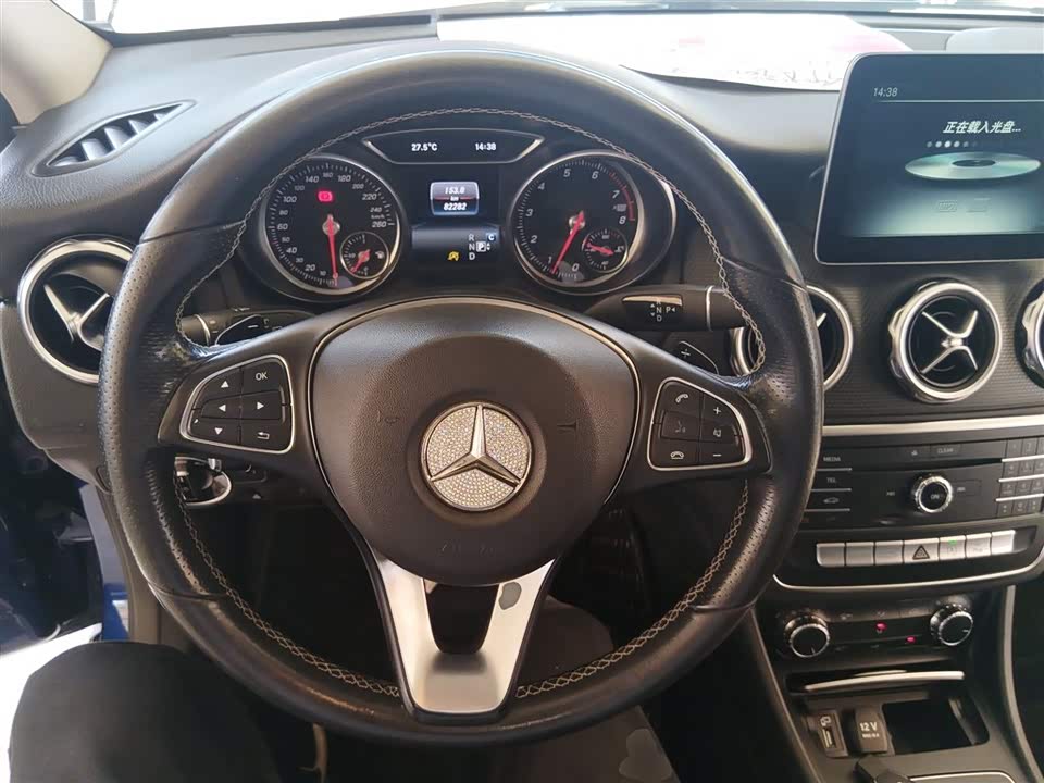Mercedes-Benz GLA Mercedes-Benz GLA
