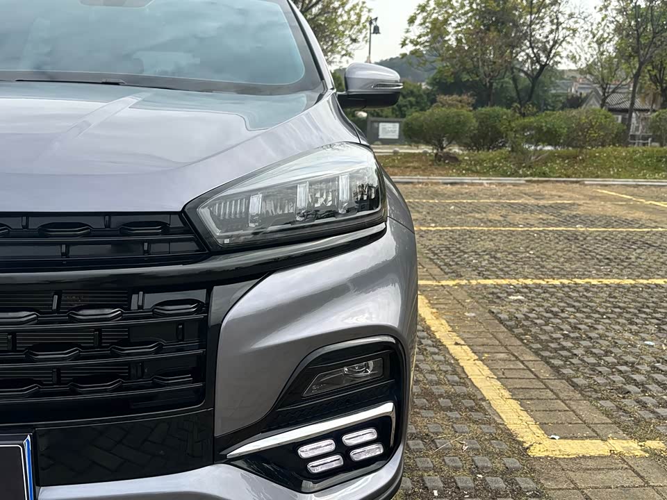 Chery Tiggo 8