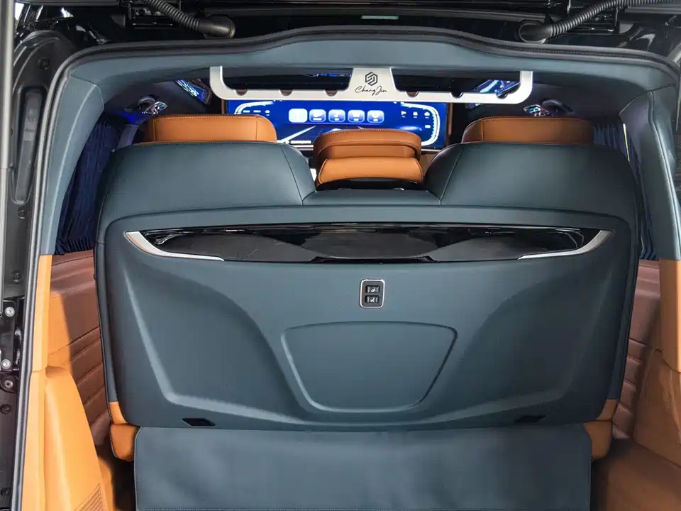 Mercedes-Benz V-class