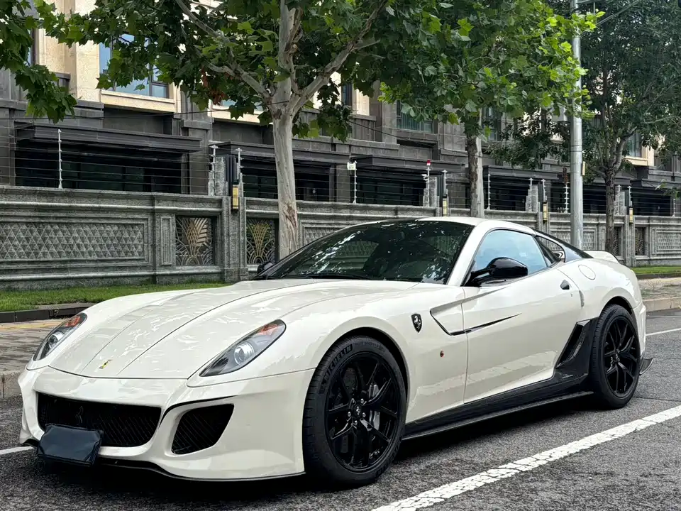 Ferrari 599