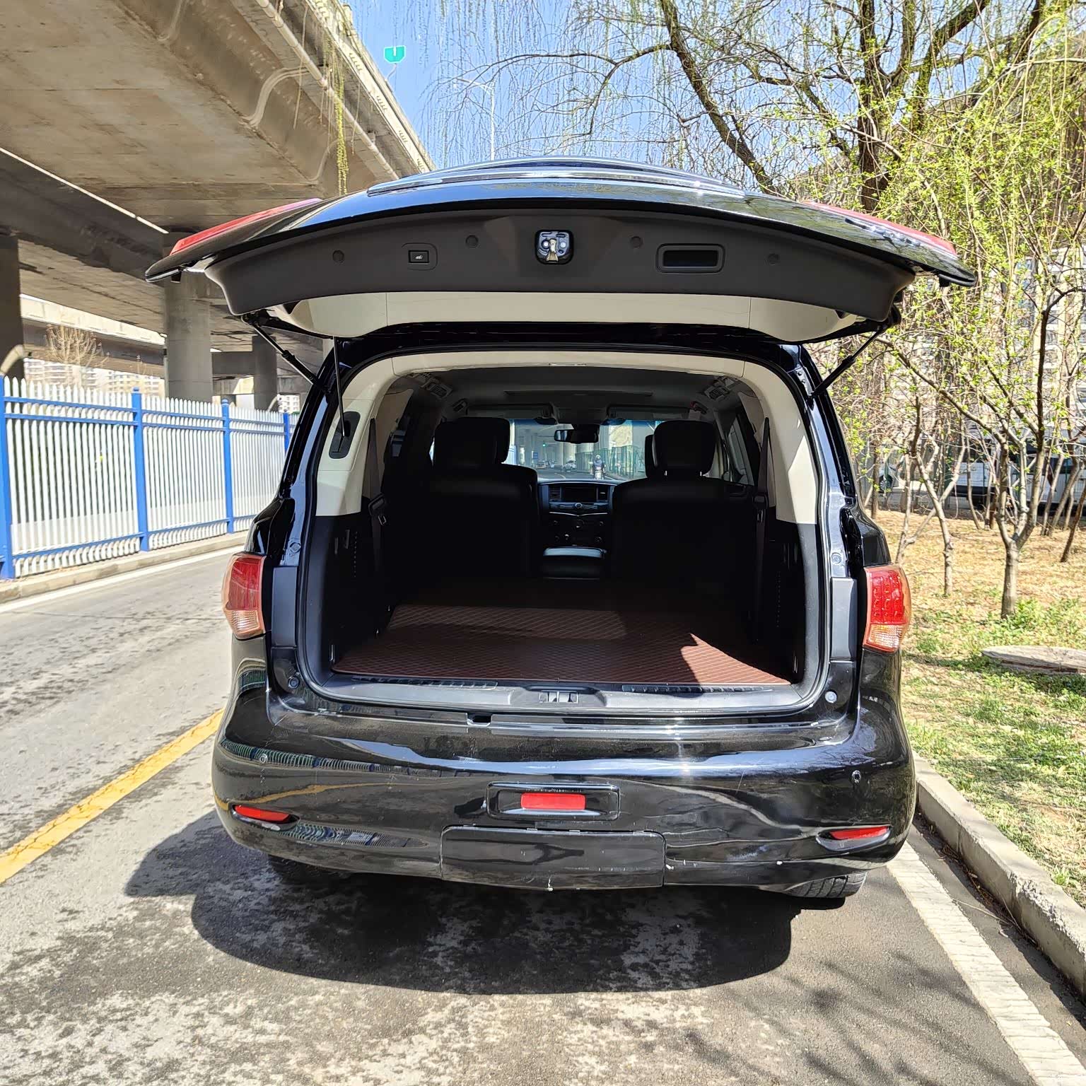Infiniti QX56, 2013 7