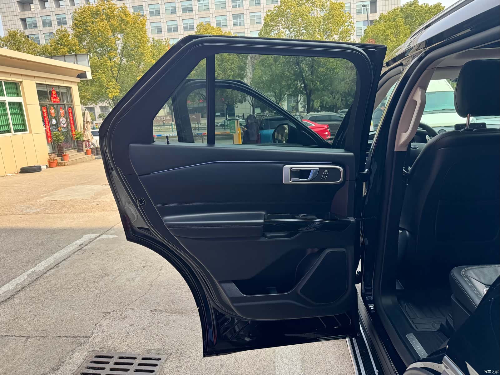 Ford Explorer, 2020 11
