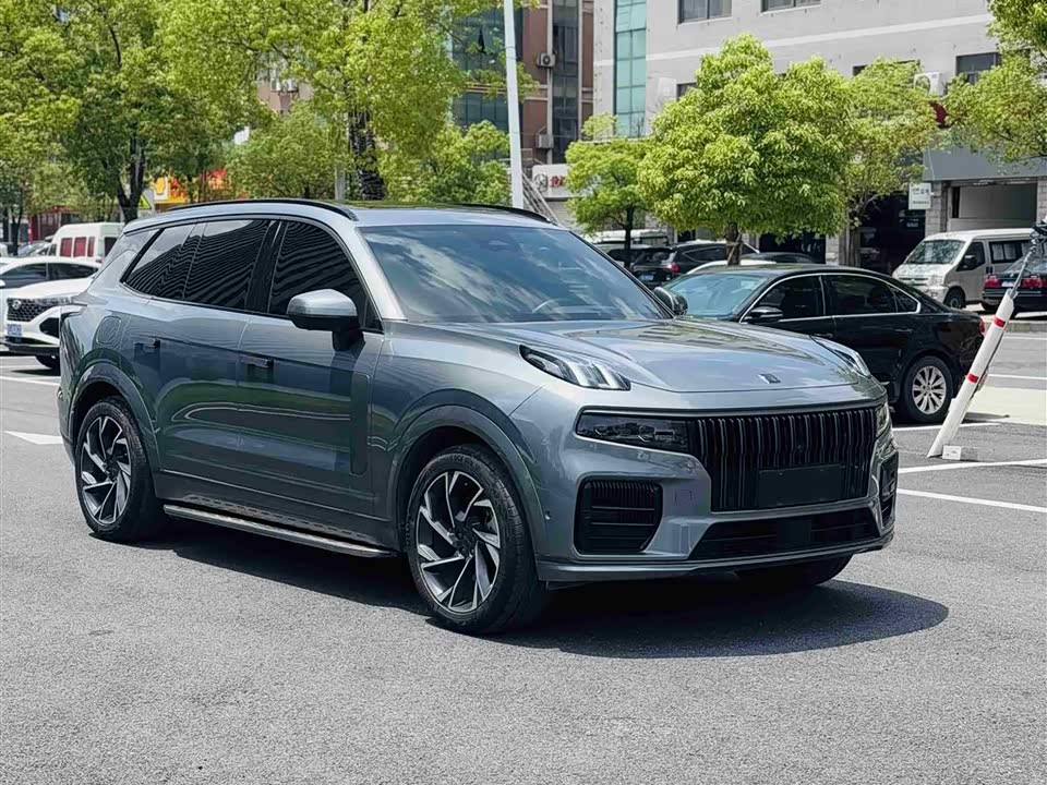 Lynk & Co 09