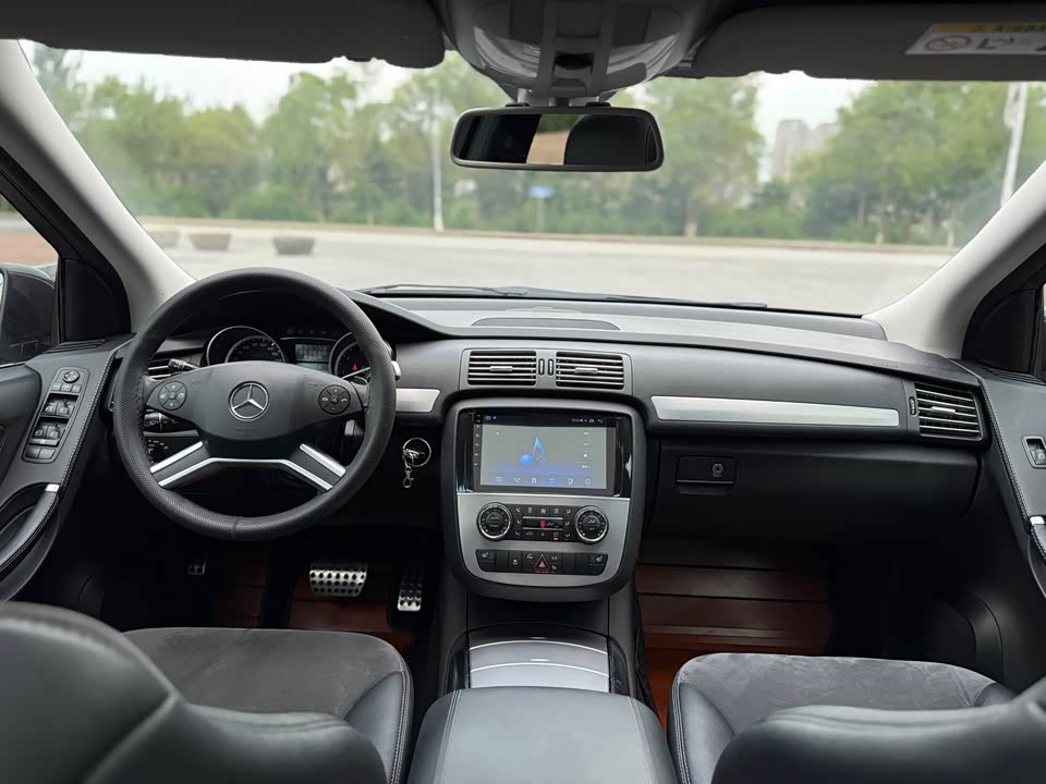 Mercedes-Benz R-class