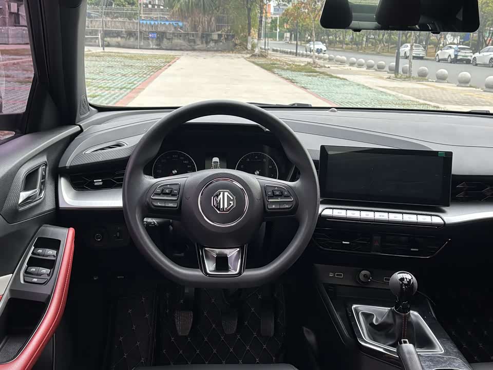 MG MG5