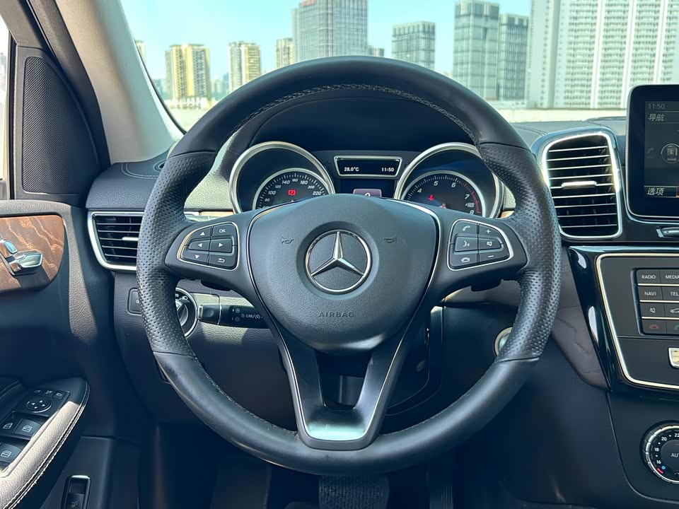 Mercedes-Benz GLE Mercedes-Benz GLE