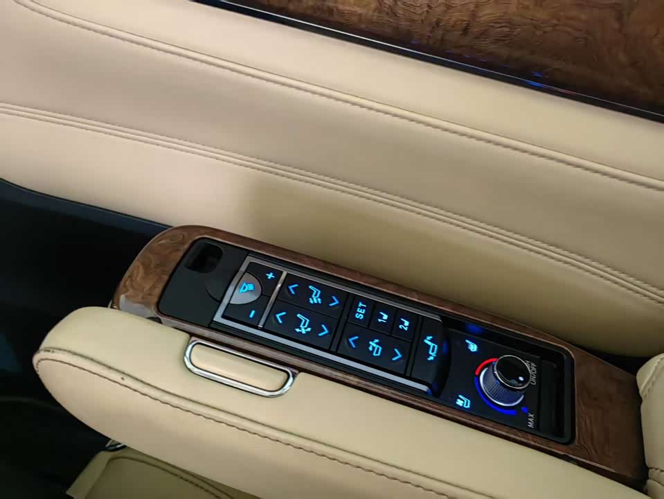 Toyota Elfa