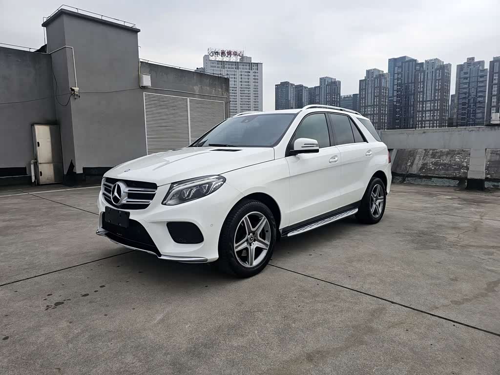 Mercedes-Benz M