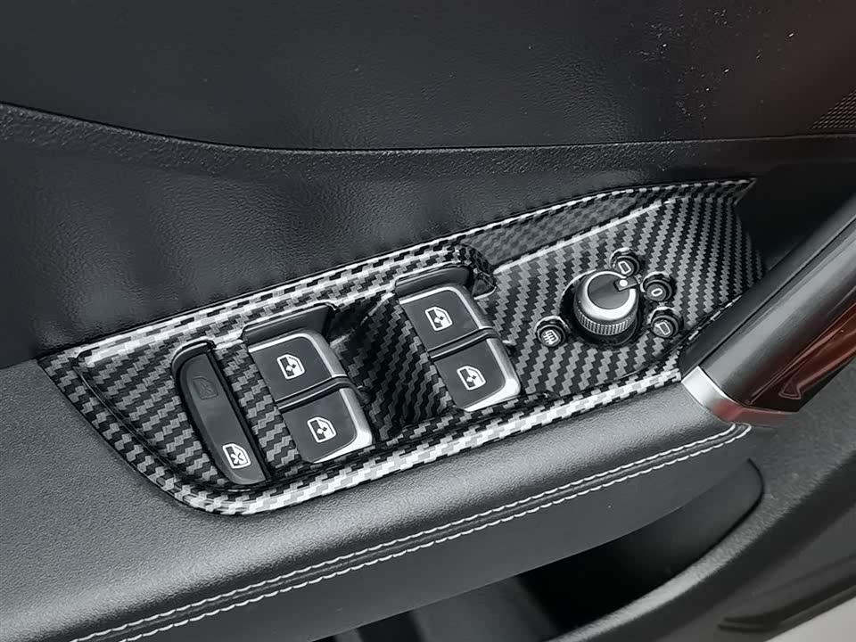 Audi Q2L Audi Q2L