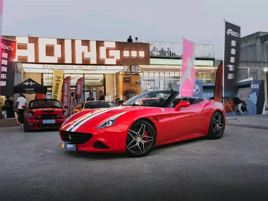 Ferrari California T