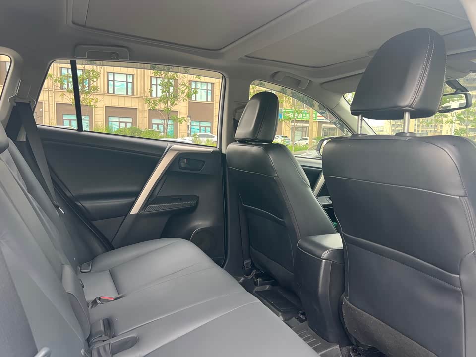 Toyota RAV4 Rongfang