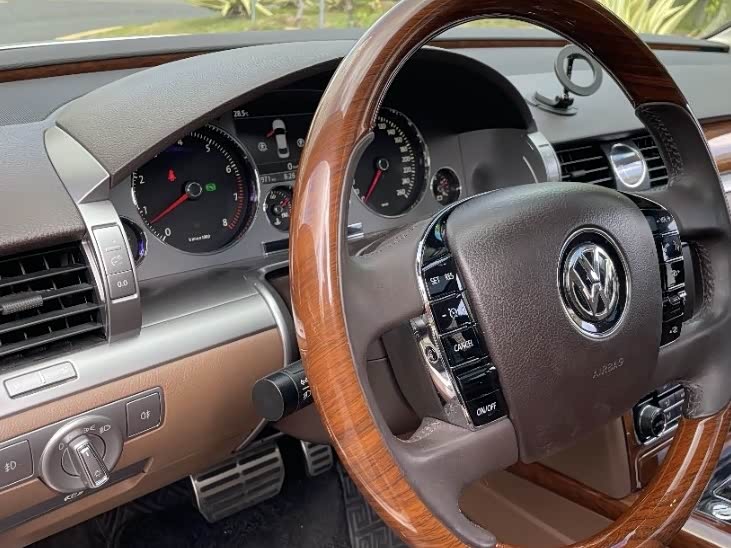 Volkswagen Phaeton