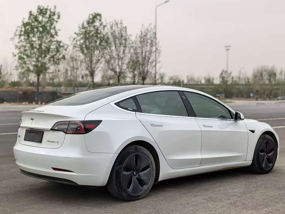 Tesla Model 3 Tesla Model 3