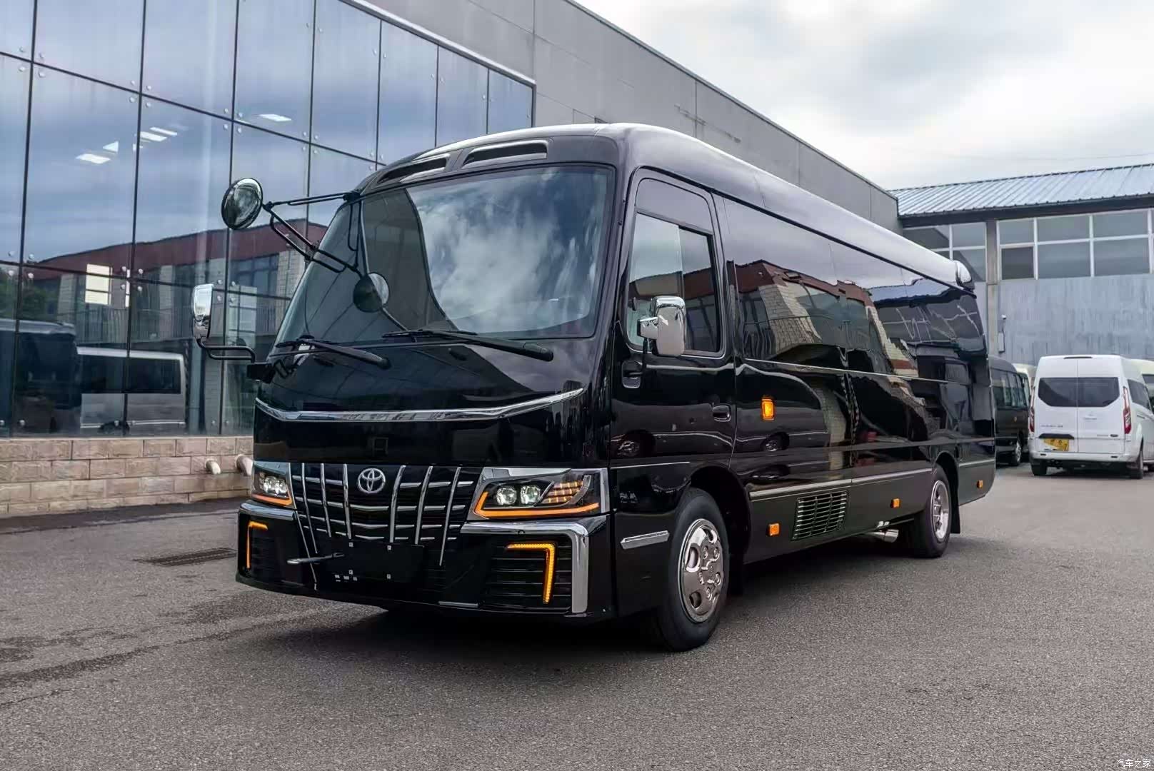 Toyota Coaster, 2023 1