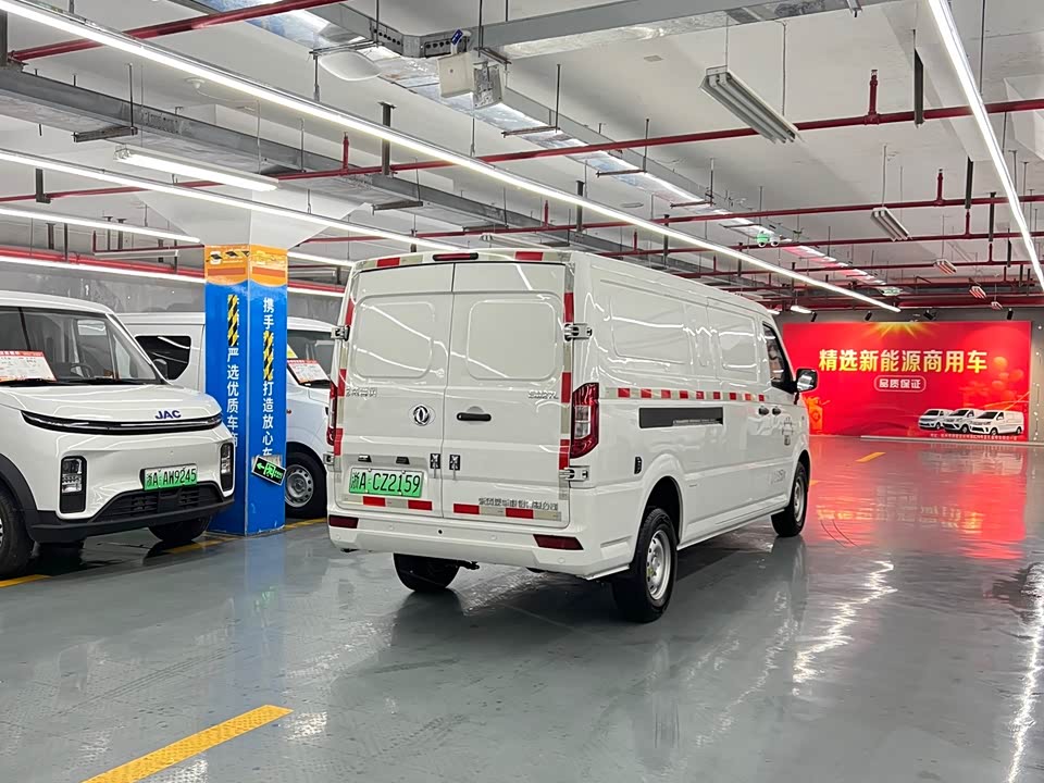 Dongfeng Yufeng EM27