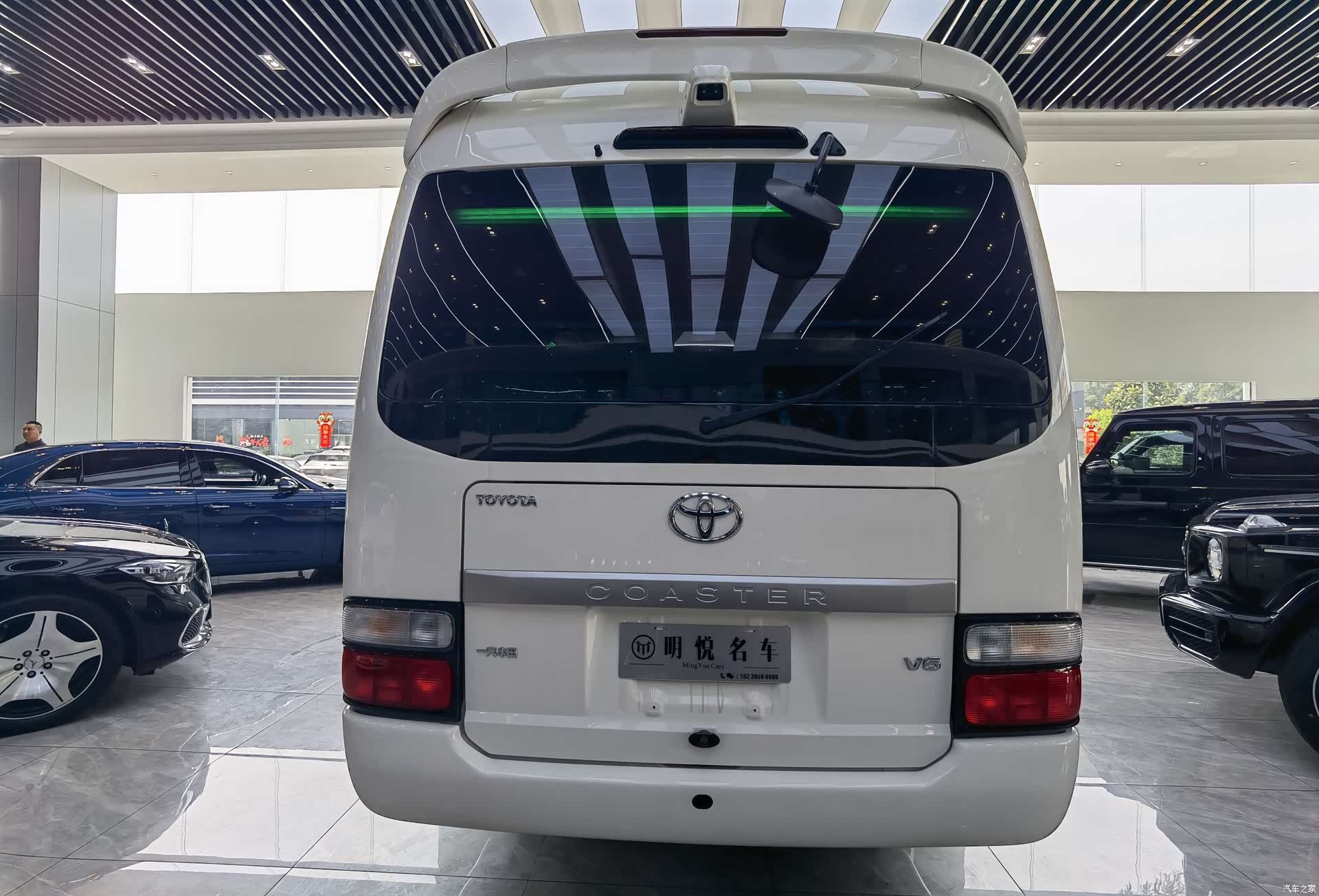 Toyota Coaster, 2022 18