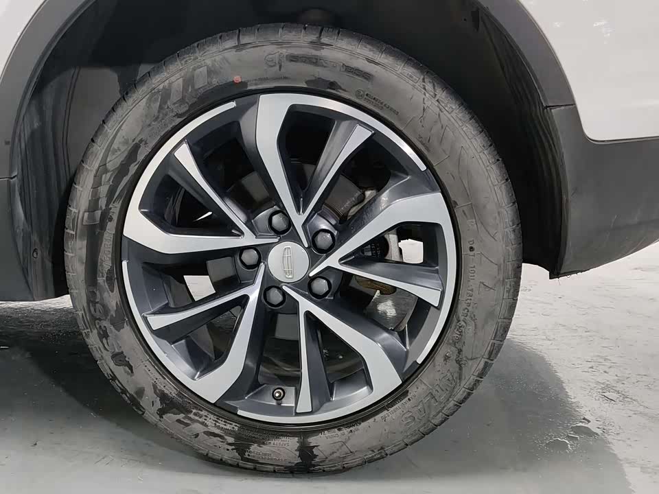 Geely Emgrand GS