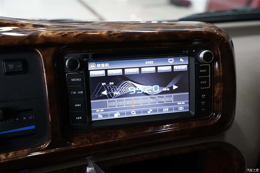 Toyota Coaster, 2018 7
