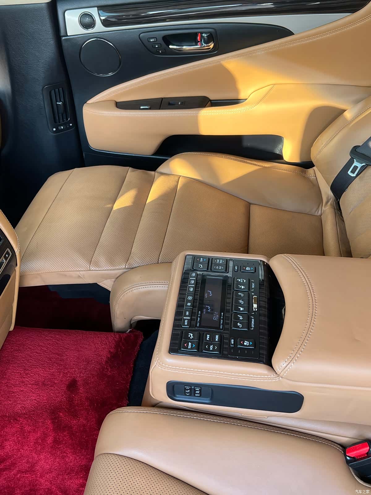 Lexus LS, 2016 27