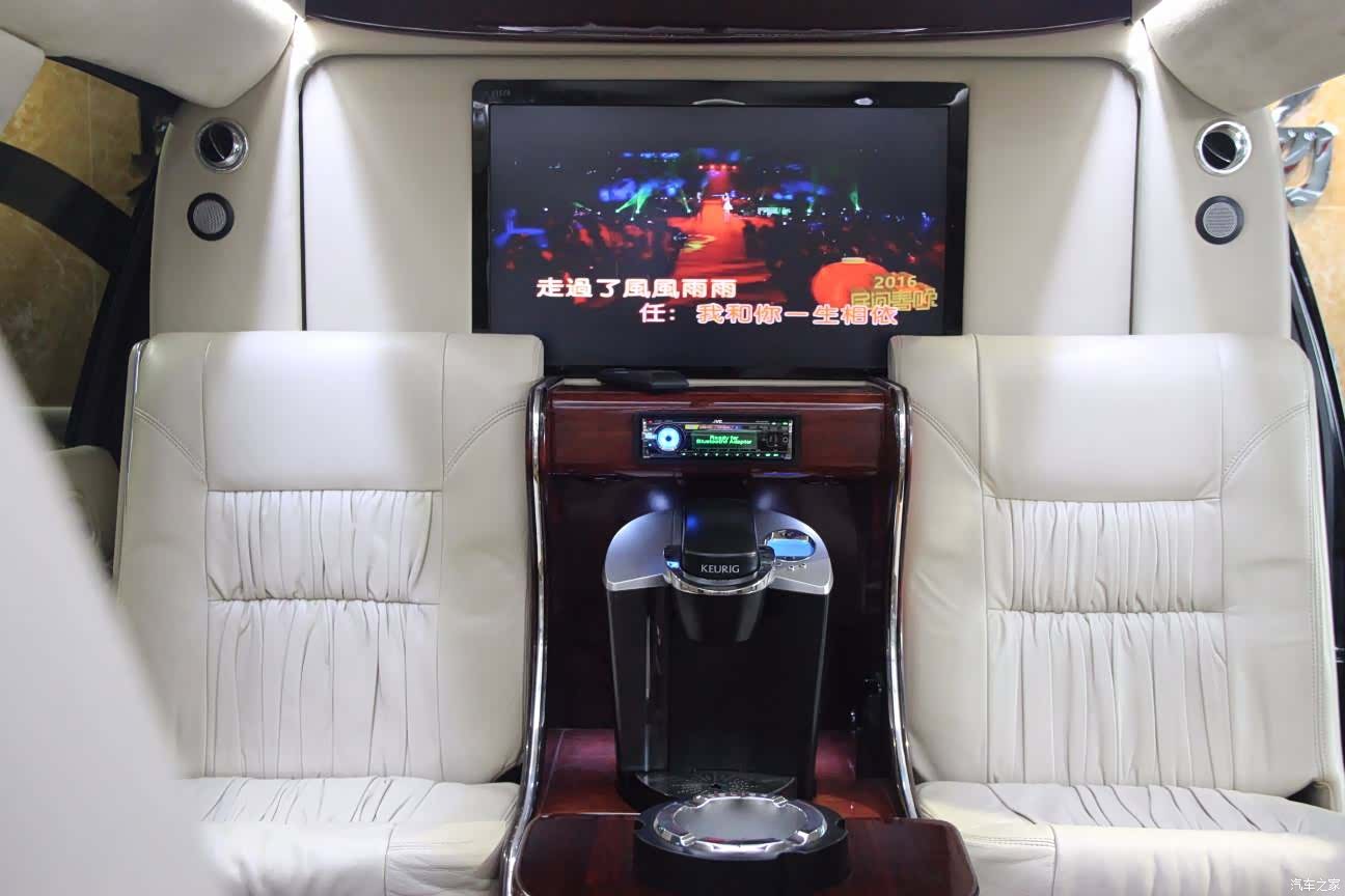 Cadillac Escalade, 2010 10