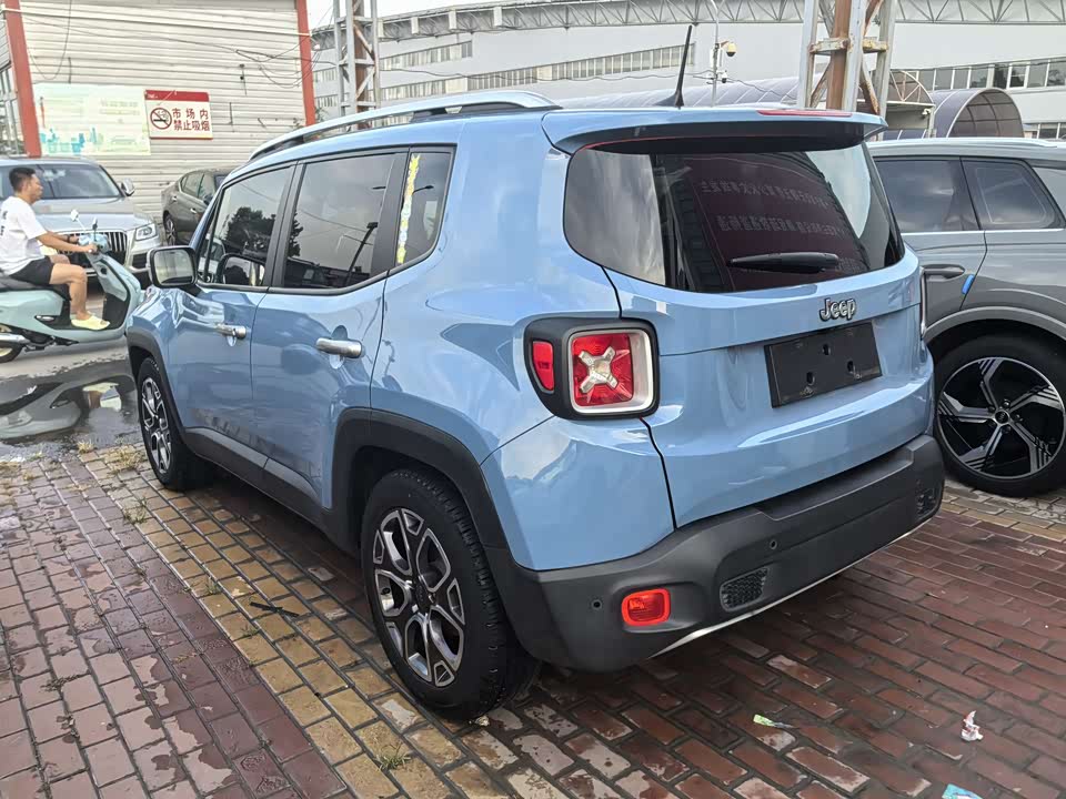 Jeep Freeman