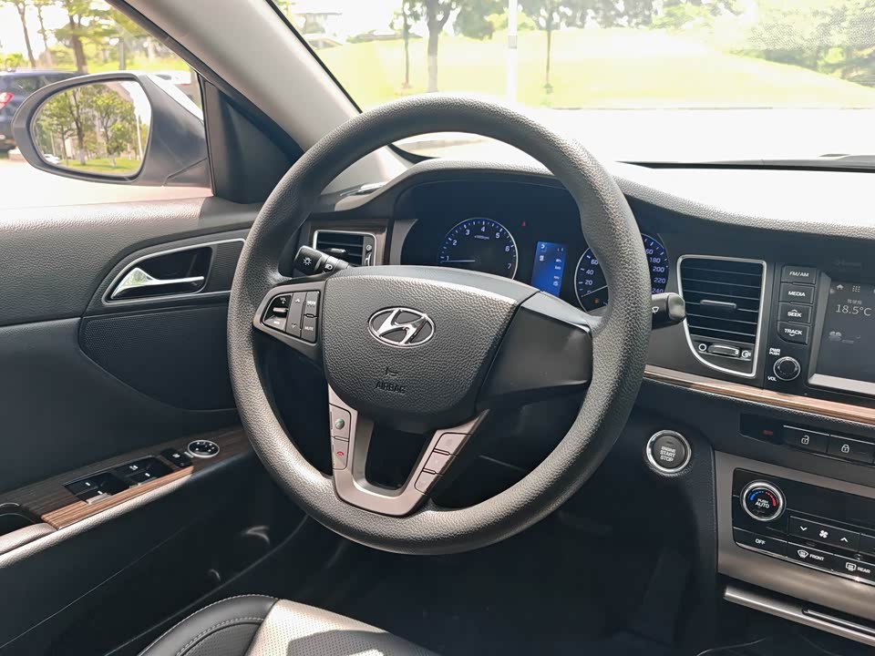 Hyundai Name picture Hyundai Name picture