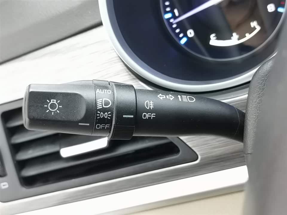 Geely Emgrand Geely Emgrand