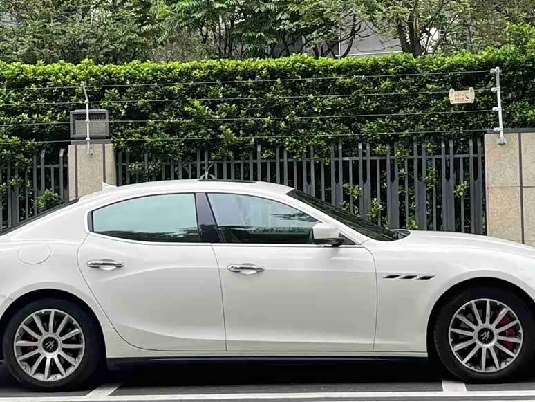 Maserati Ghibli Maserati Ghibli