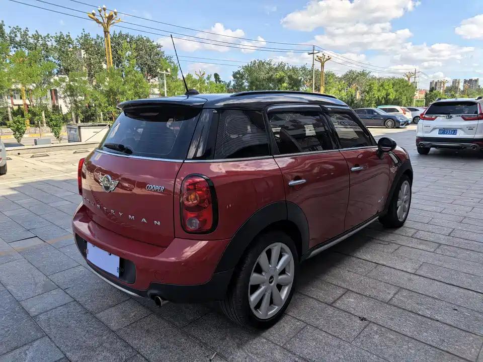 MINI COUNTRYMAN
