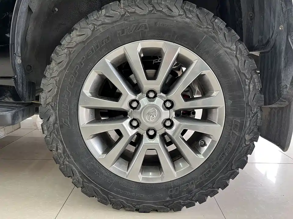 Toyota Prado