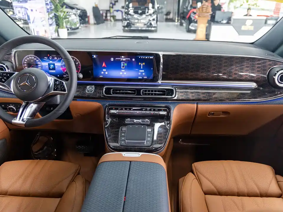 Mercedes-Benz V-class