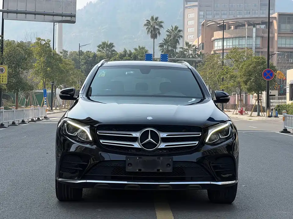 Mercedes-Benz GLC Mercedes-Benz GLC