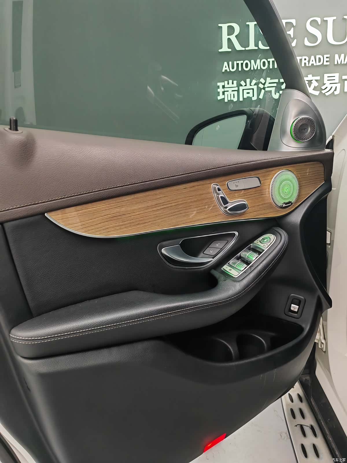 Mercedes-Benz GLC, 2018 28