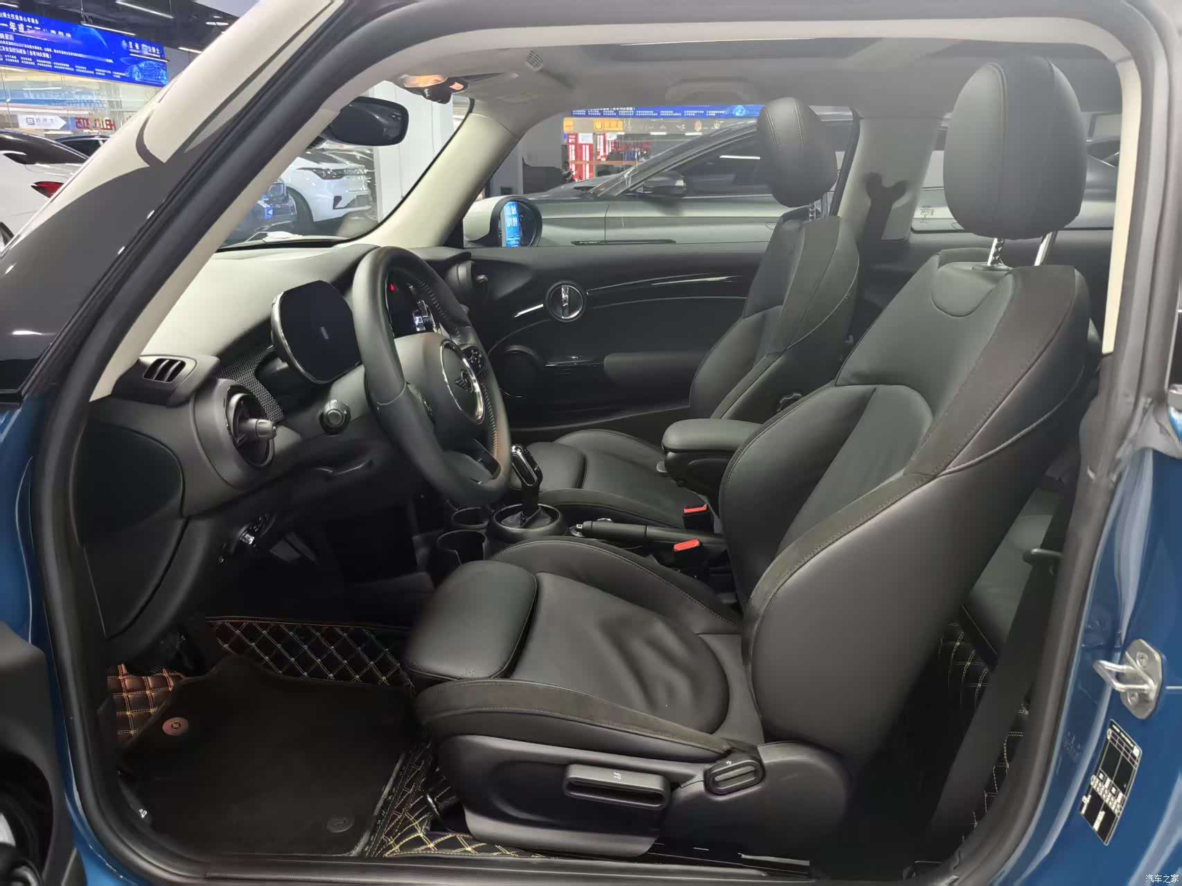 Mini Cooper, 2022 все фото