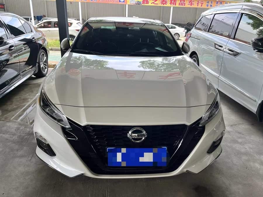 Nissan Altima Nissan Altima