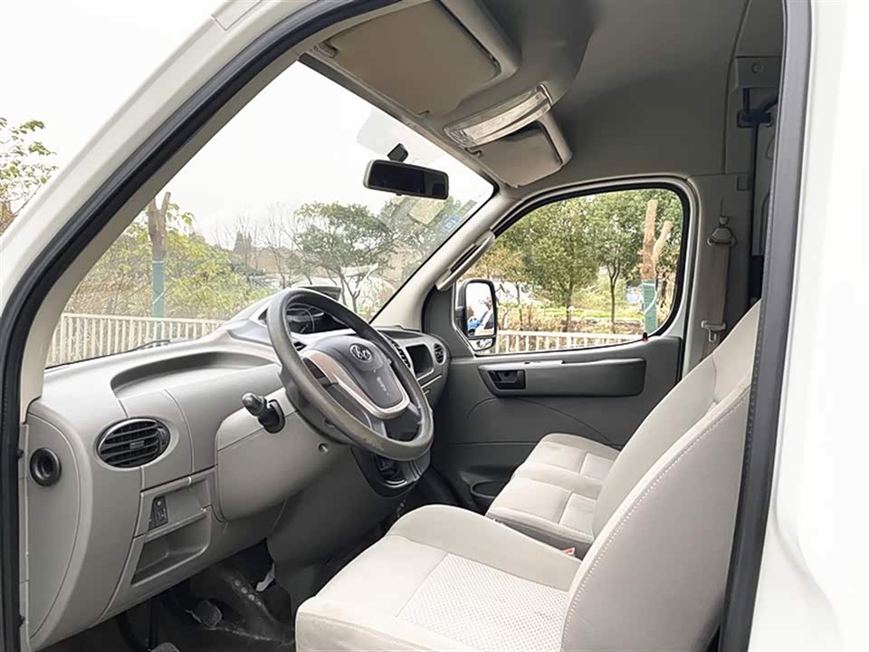MAXUS Xintu V80