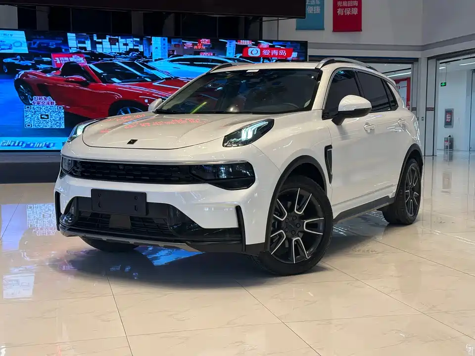 Lynk & Co 01