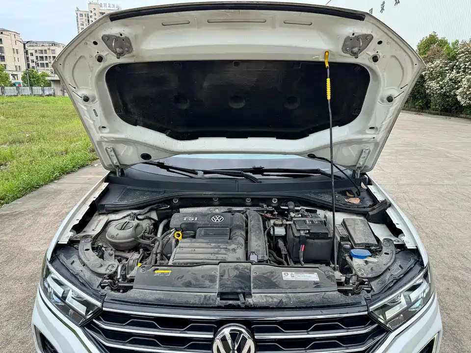 Volkswagen T-ROC exploring Songs