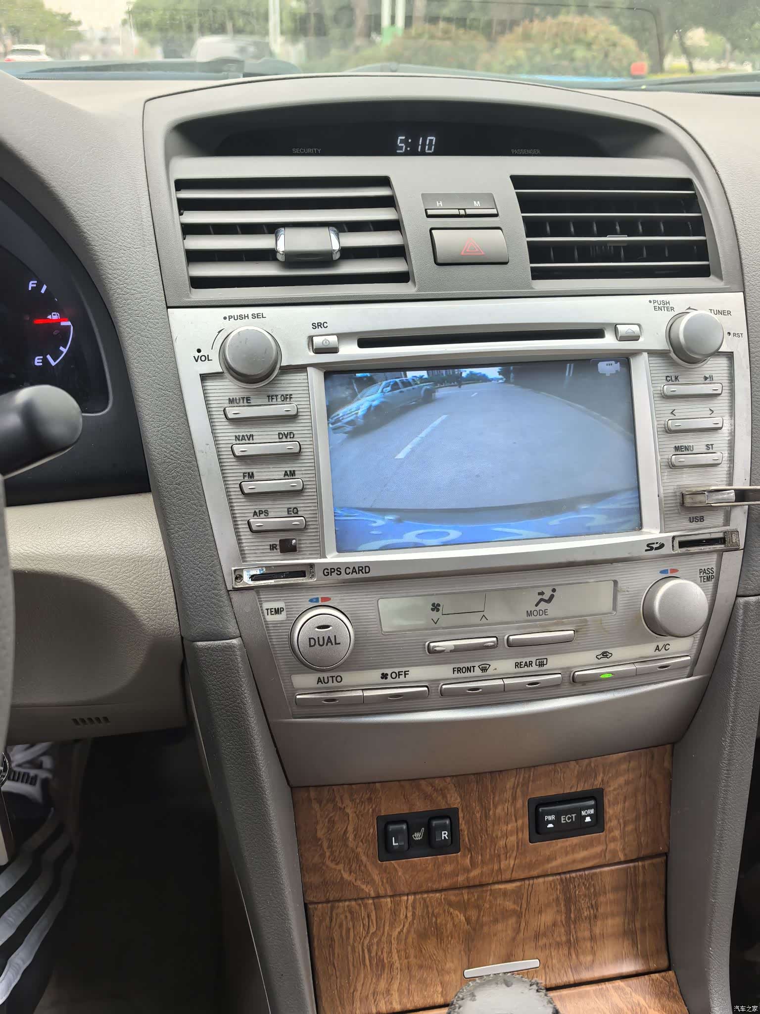 Toyota Camry, 2011 12