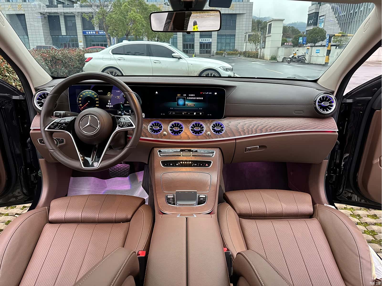Mercedes-Benz E-Class, 2023 12