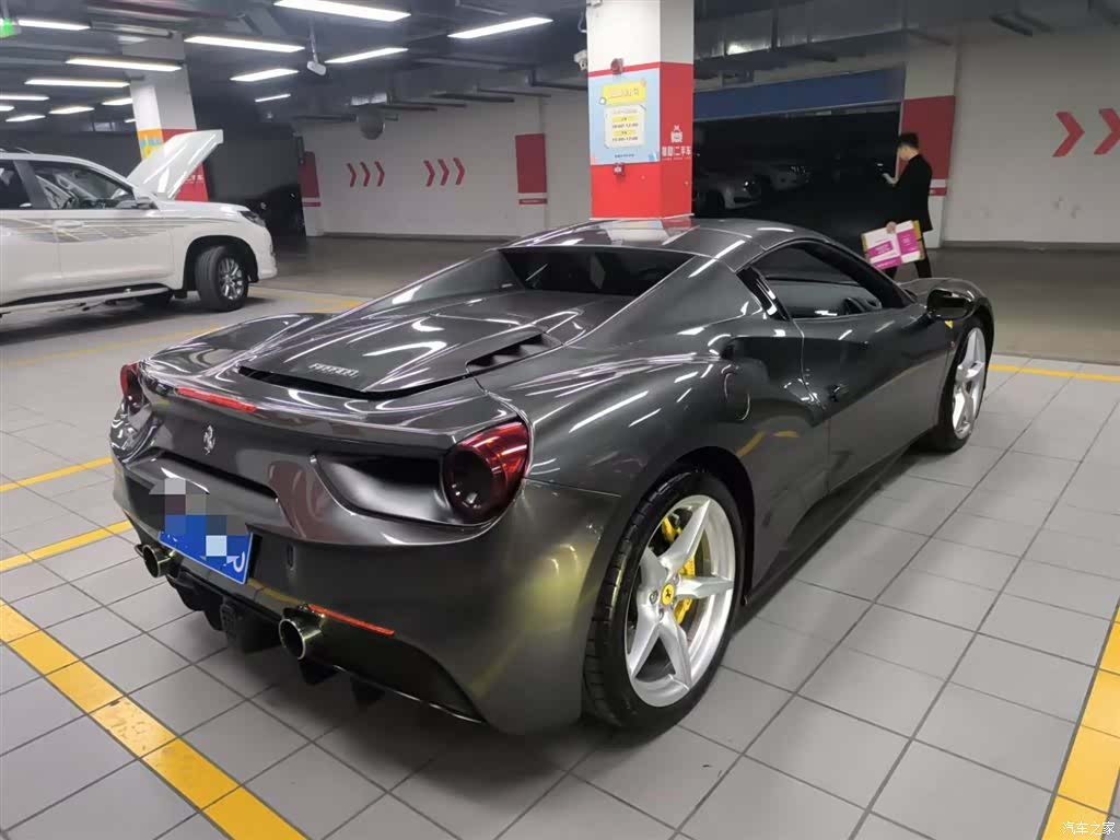 Ferrari 488, 2016 3