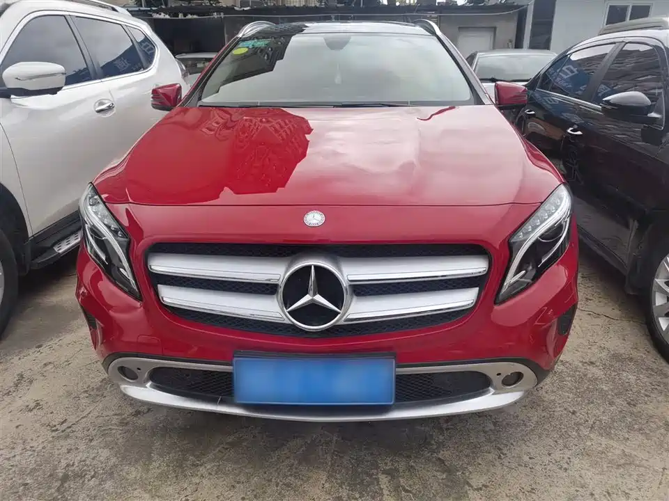 Mercedes-Benz GLA