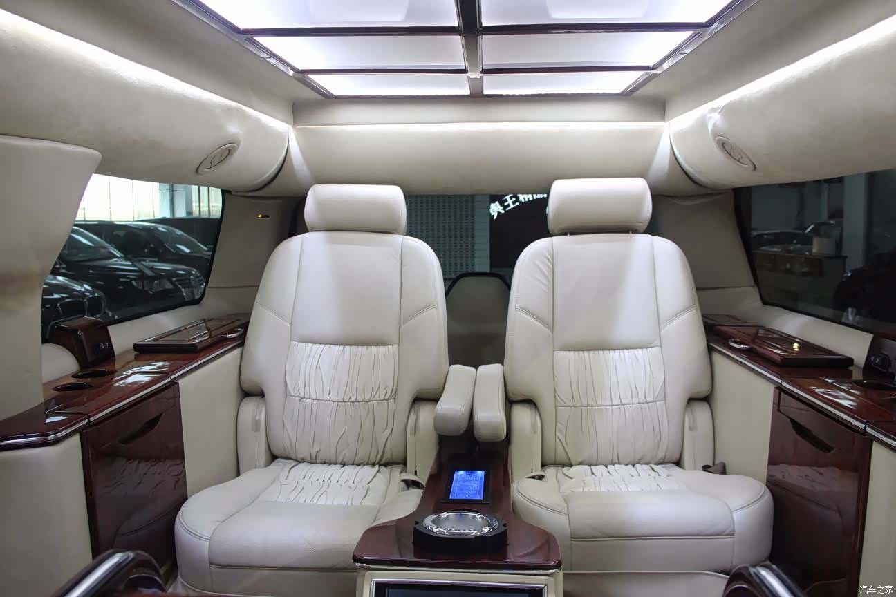 Cadillac Escalade, 2010 11