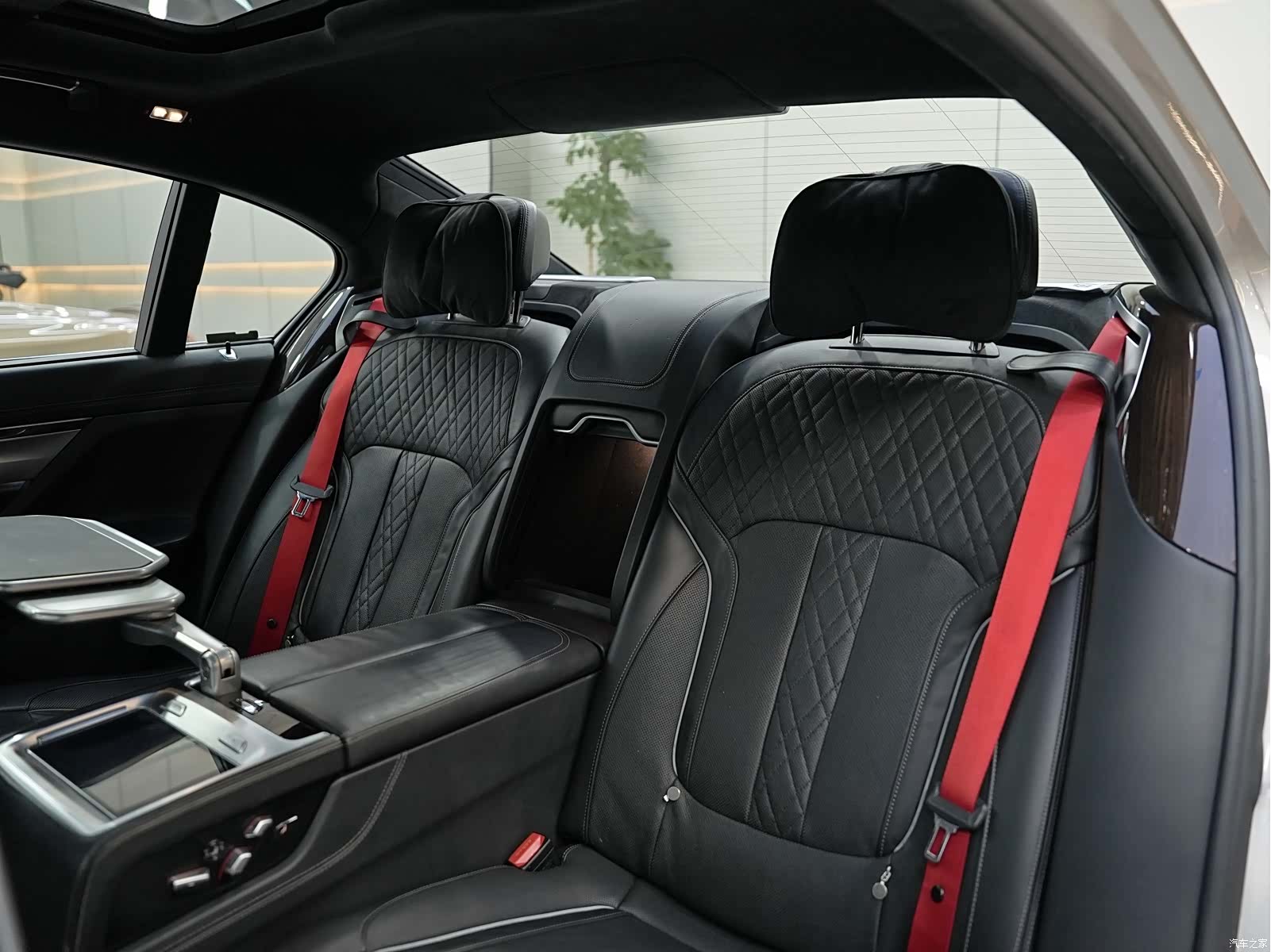 BMW 7 Series, 2016 24
