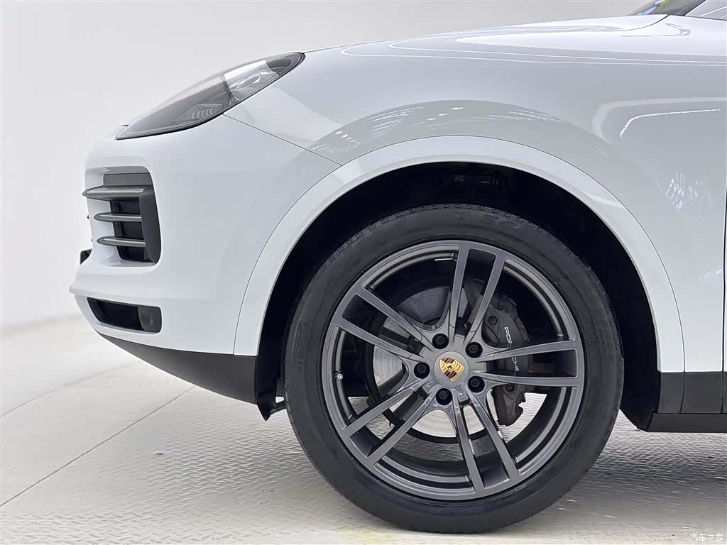 Porsche Cayenne, 2018 11