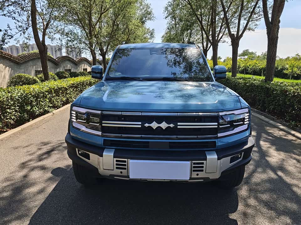 BYD Leopard 5 BYD Leopard 5